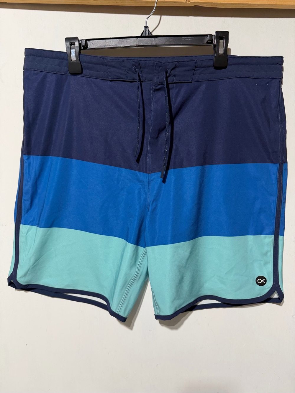 Outerknown Men's Navy, Royal Blue & Aqua Colorblock Swim Shorts sz 38